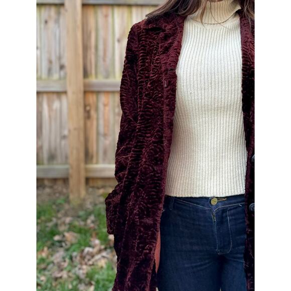 Plum Textured Faux Fur Lodge Coat | Vintage Aspen Winter Statement - Picture 6 of 9